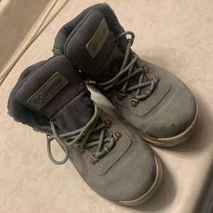 Last call…Previously loved Columbia hiking boot